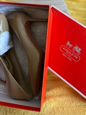 Coach Patent Leather Nude Beige Pointed-Toe Pumps